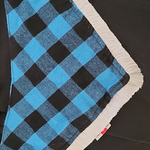 Winter Doggie Bandana - Picture 3 of 3